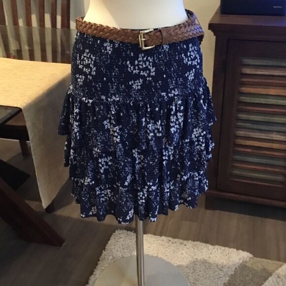 MICHAEL KORS SKIRT SIZE MEDIUM - Picture 2 of 4